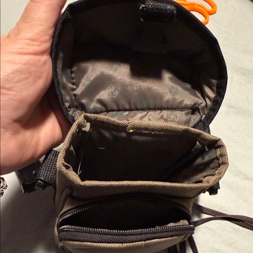 FUJIFILM DISCOVERY 290 ZOOM DATE PHOTO CAMERA W/ SHOULDER STRAP & SAMSONITE CASE